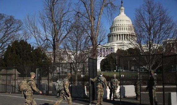 2万重兵驻华盛顿!铁网围国会!总统就职如临大敌(图13) 29.png