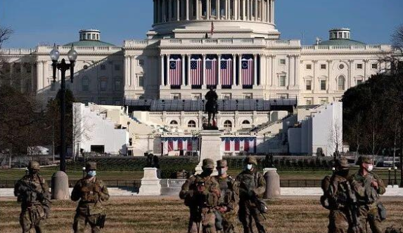 2万重兵驻华盛顿!铁网围国会!总统就职如临大敌(图17) 33.png