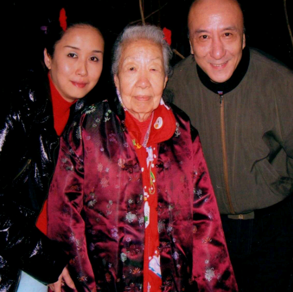 【来函照登】控告台籍看护携两子侵吞末代皇帝之宗亲数亿遗产罪行(图1) 25.png