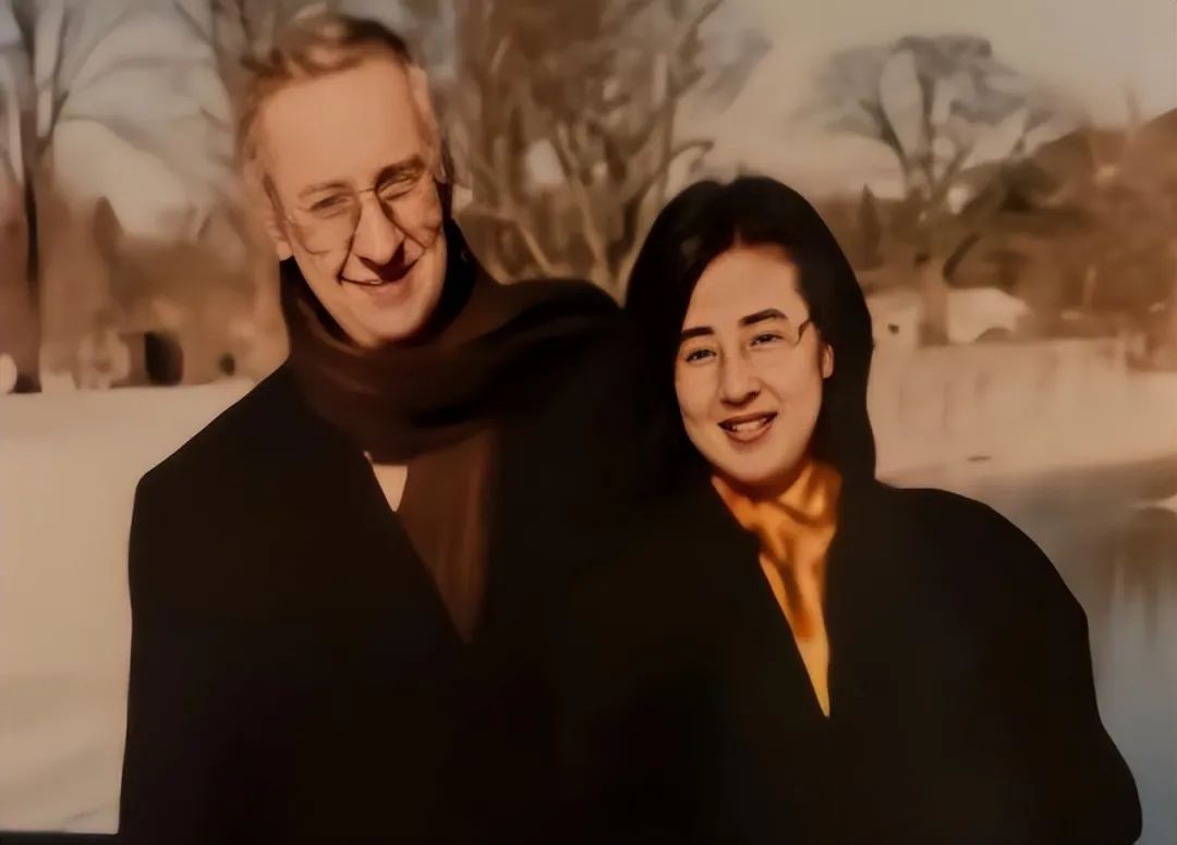 田晓菲:13岁被北大破格录取,学成后却转身嫁给53岁老外,曾经的天才少女近况如何?(图8) 8.jpg