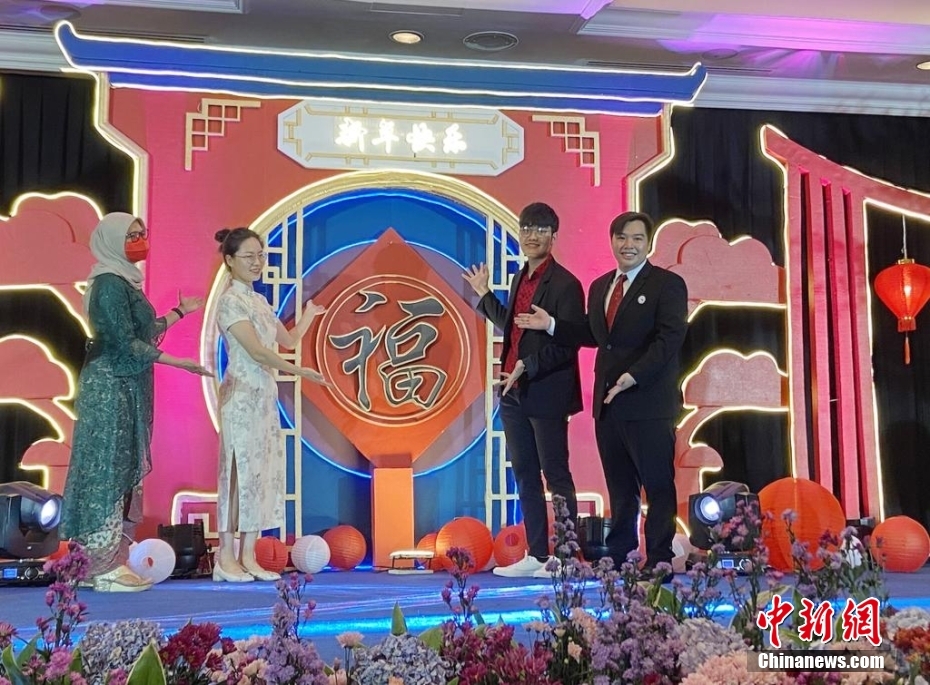 中国驻印尼使馆举办“温暖迎春”中印尼青年过大年活动(图1) 中国驻印尼使馆举办“温暖迎春”中印尼青年过大年活动(图1)