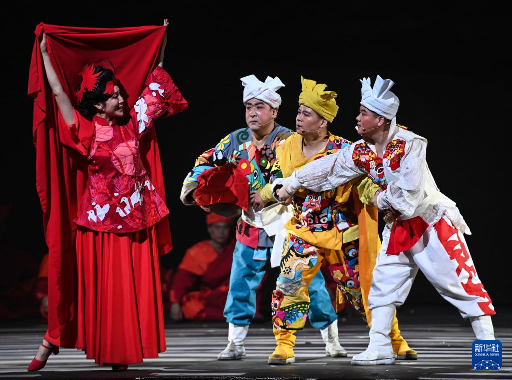 首届中国非物质文化遗产保护年会在陕西省榆林市举行(图4) 首届中国非物质文化遗产保护年会在陕西省榆林市举行(图4)