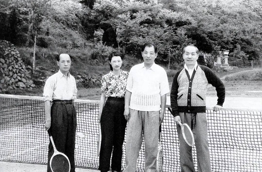 2001年张学良逝世,6亿遗产被公开,软禁54年,他那么多钱哪来的?(图2) 27.jpg