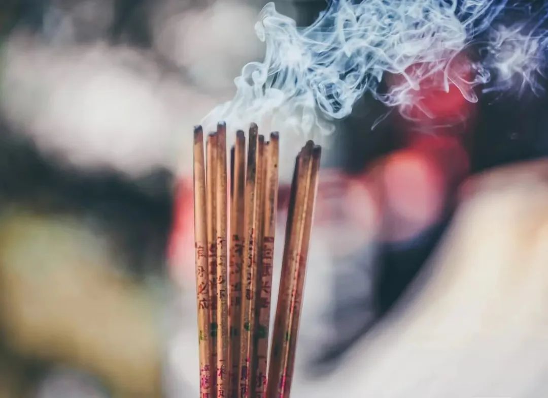 寺庙被挤爆,是时候重新审视「佛系营销」(图1) 36.jpg