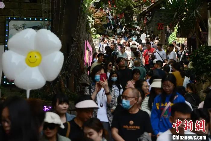 好多人啊!(图3) 33.jpg