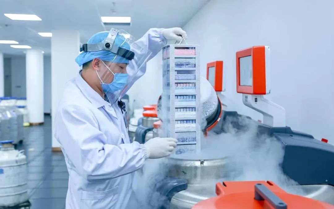 探访中国最大精子库:研究如何更好保存中国男人的精子(图9) 9.jpg