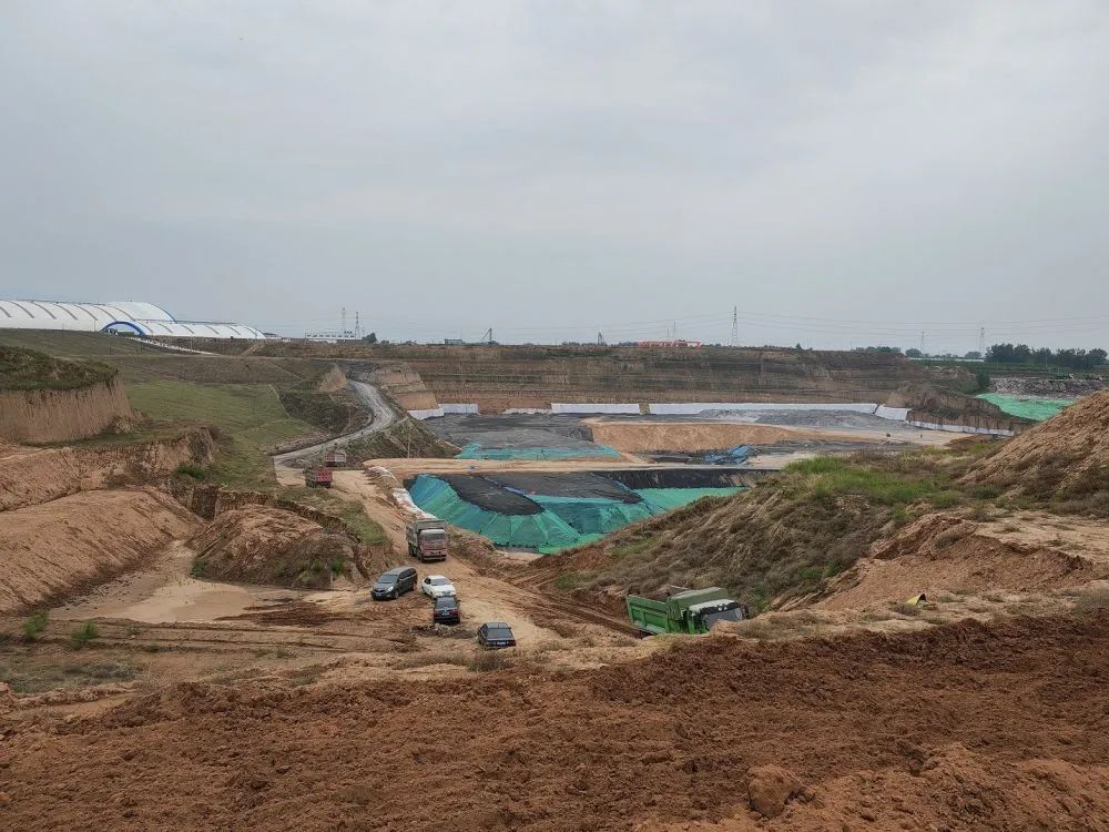 太痛心!这里200多亩耕地变成粉煤灰填埋场(图1) 1.jpg