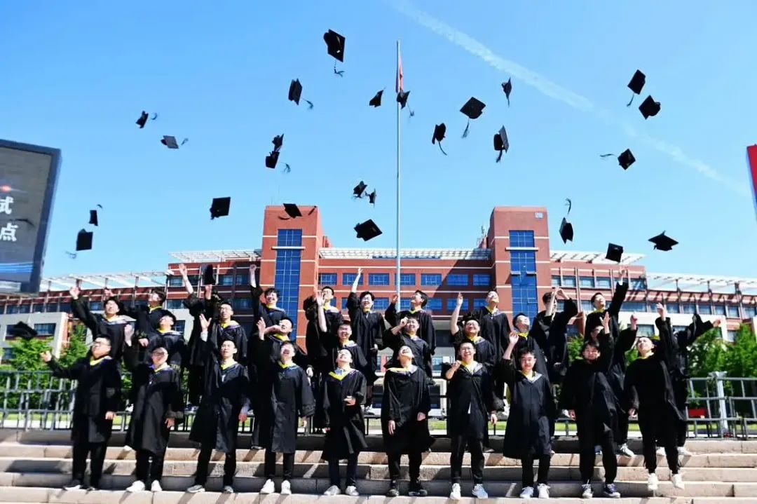 学费涨价41%,贫困生还读得起大学吗?(图1) 1.jpg