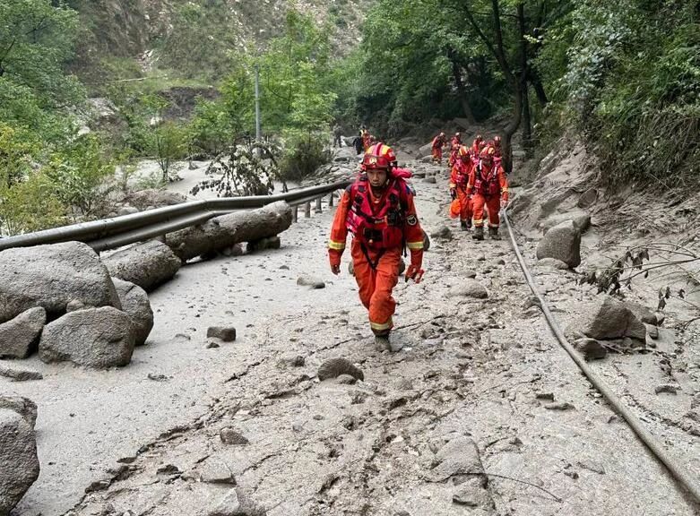 痛心!汶川山洪泥石流已致3人遇难,其中2人是夫妻(图2) 2.jpg