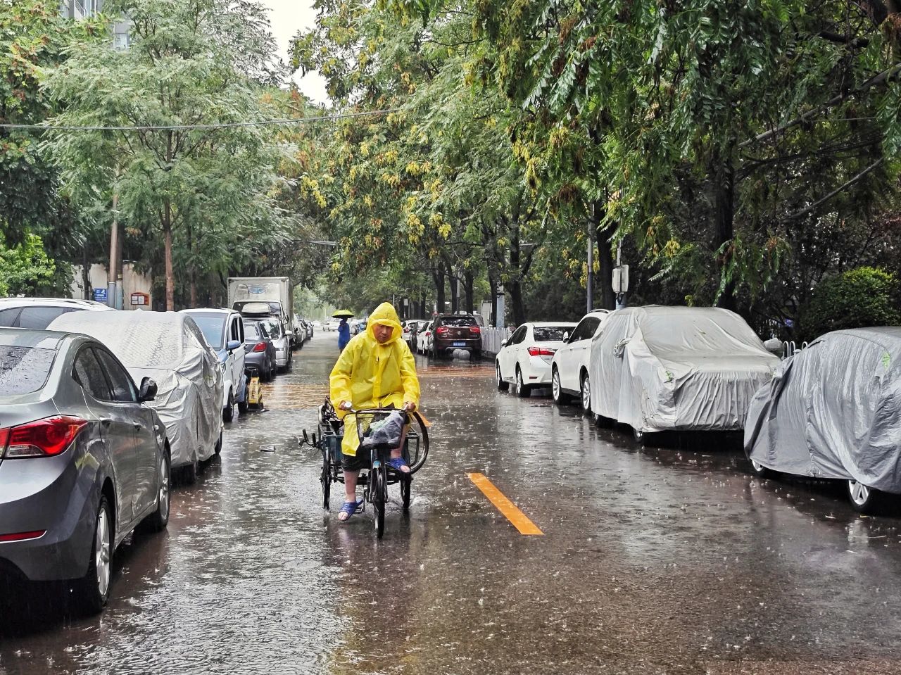华北多地现大暴雨!暴雨红色预警持续→(图1) 1.jpg