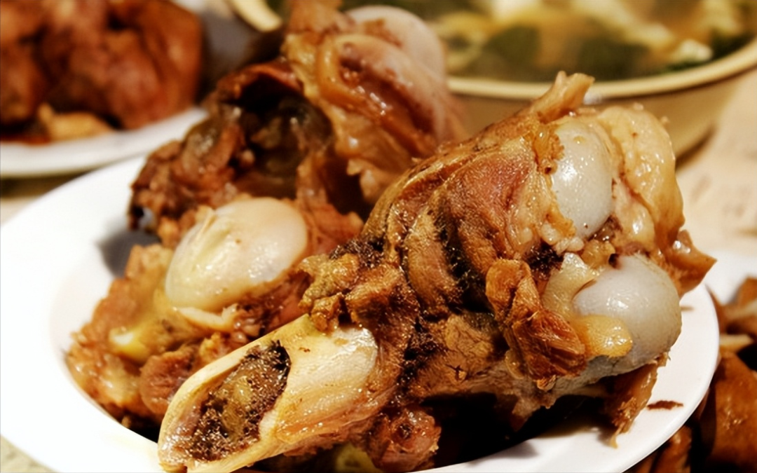 马未都:香港宁愿要20万菲佣,也不接受内地保姆,原因很简单(图16) 17.png