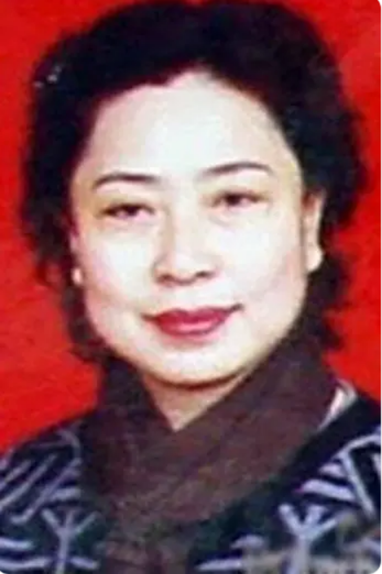 50万的美臀费、15万的美容针...5个落马官员“美容腐败”细节(图3) 8.png