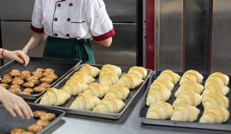 宁可扔掉也不打折?网友:难怪越卖越贵!(图3) 640.png