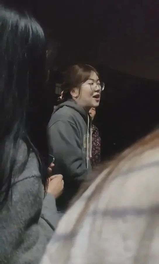 大学生男扮女装进女澡堂偷拍被抓(图1) 大学生男扮女装进女澡堂偷拍被抓(图1)