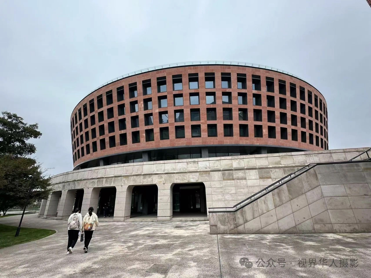 钱塘江畔国际学院的国际视野(图26) 26.jpg