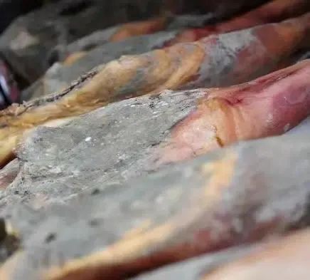 商贩用“敌敌畏”腌制火腿，法院判了//杨国福麻辣烫致歉(图1)