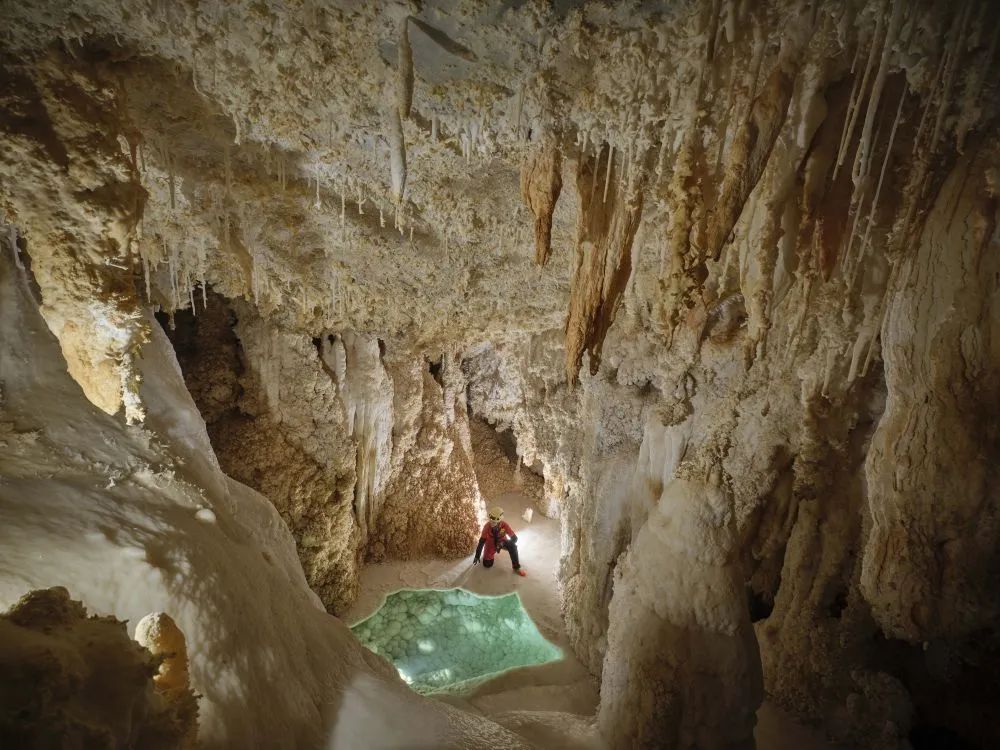 罕见！贵州发现4.8亿年“地下水晶宫”(图6)