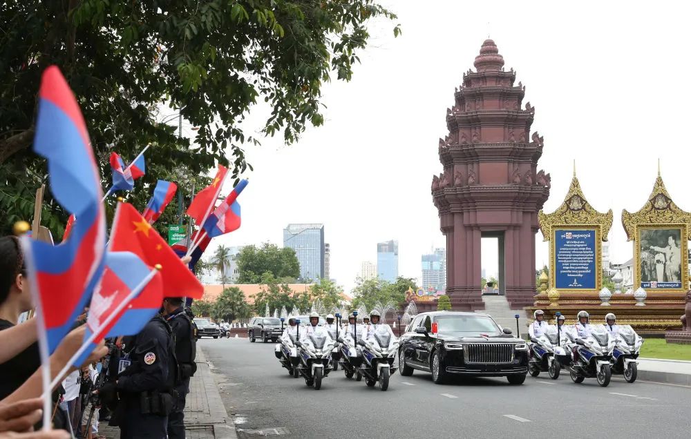 高清大图 | 习近平访问柬埔寨精彩图集(图13) 高清大图 | 习近平访问柬埔寨精彩图集(图13)