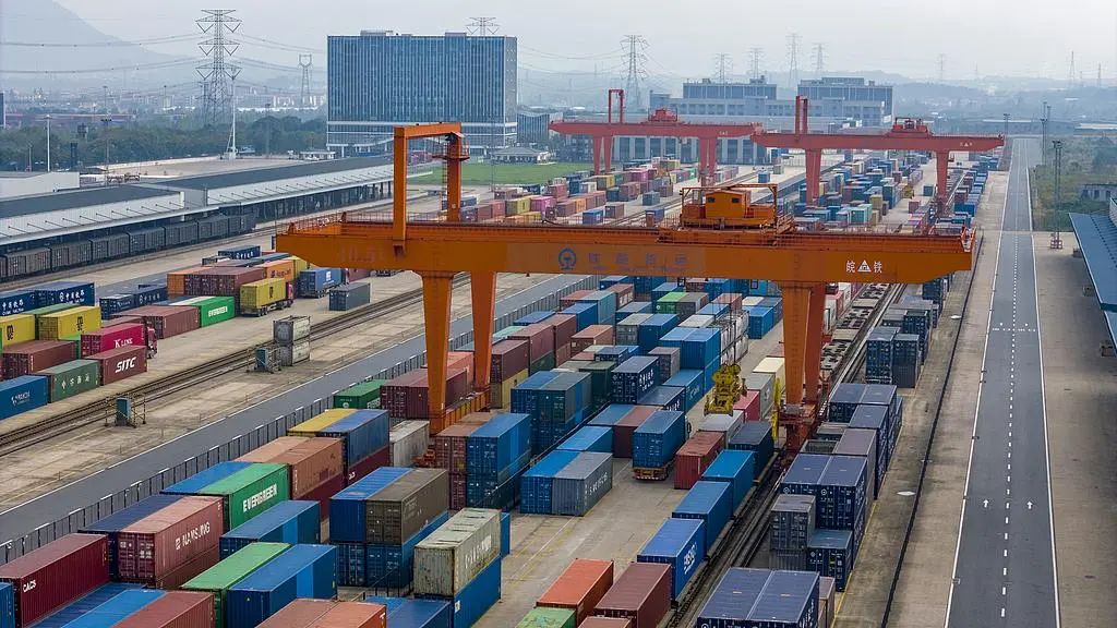 中央政治局会议释放了哪些重要信号？一文了解→(图1)