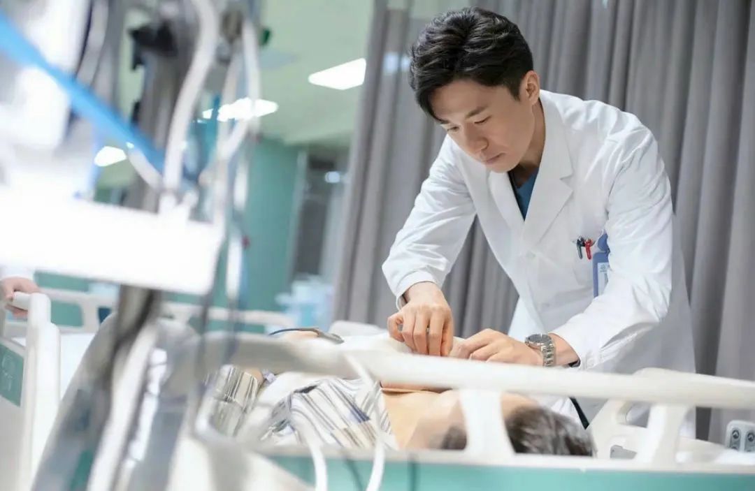 飞机上乘客突发急病,医生为何不救?(图4) 图片