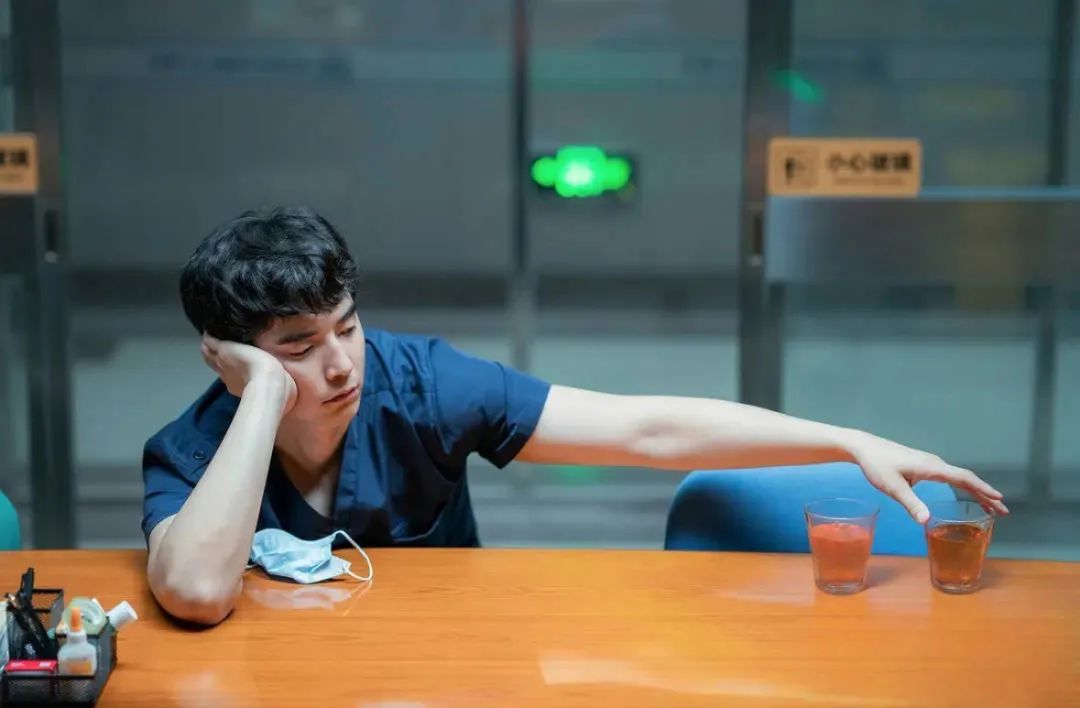 飞机上乘客突发急病,医生为何不救?(图15) 图片