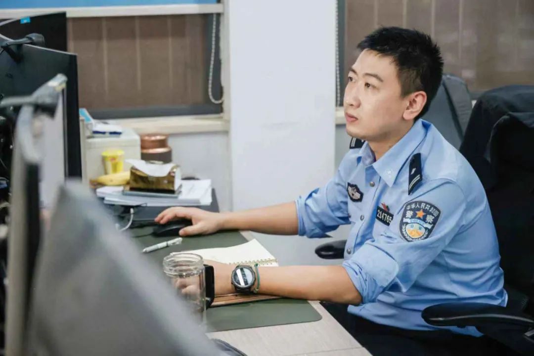 你抢不到的专家号,他们0.02秒就能挂一个(图2) 图片