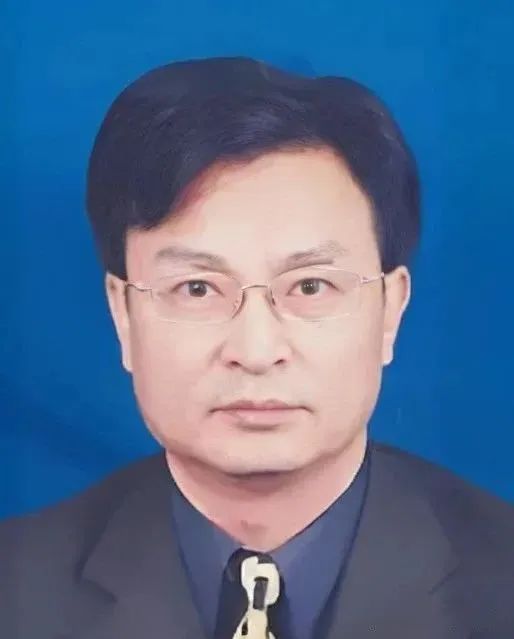 从宾馆服务员干到副厅级领导,柴高潮涉嫌受贿罪被决定逮捕(图1) 从宾馆服务员干到副厅级领导,柴高潮涉嫌受贿罪被决定逮捕(图1)