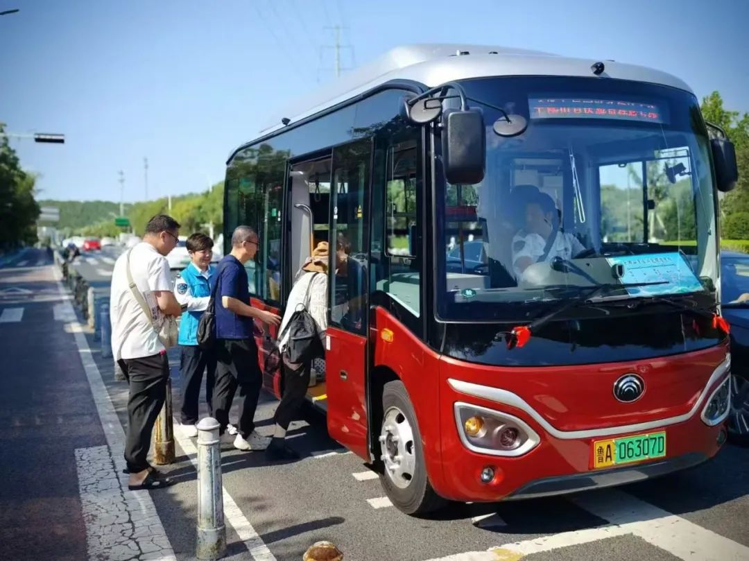 “早中晚高峰禁止老年人免费乘车”,为何公布三天就取消?(图3) 图片