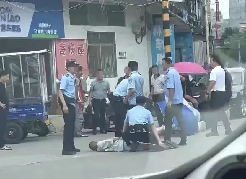 村民当街杀害村支书,发生了什么?(图1) 图片